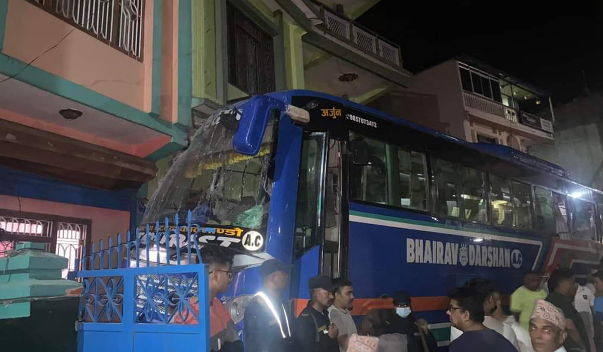 पाल्पामा रात्रि बस दुर्घटना, कम्तीमा २० जना घाइते
